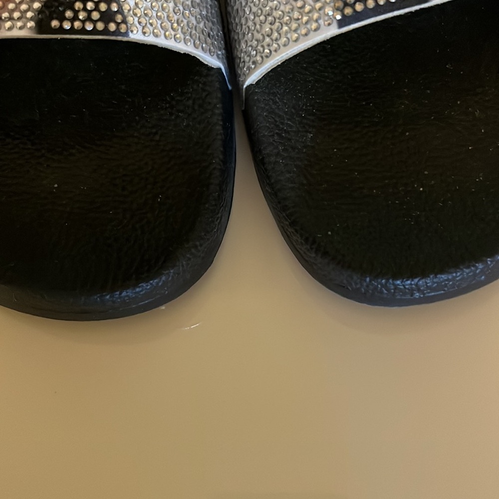 Sandals - Picture 4 of 5